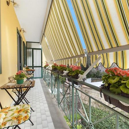 Millie Sorrento Suites ภายนอก รูปภาพ