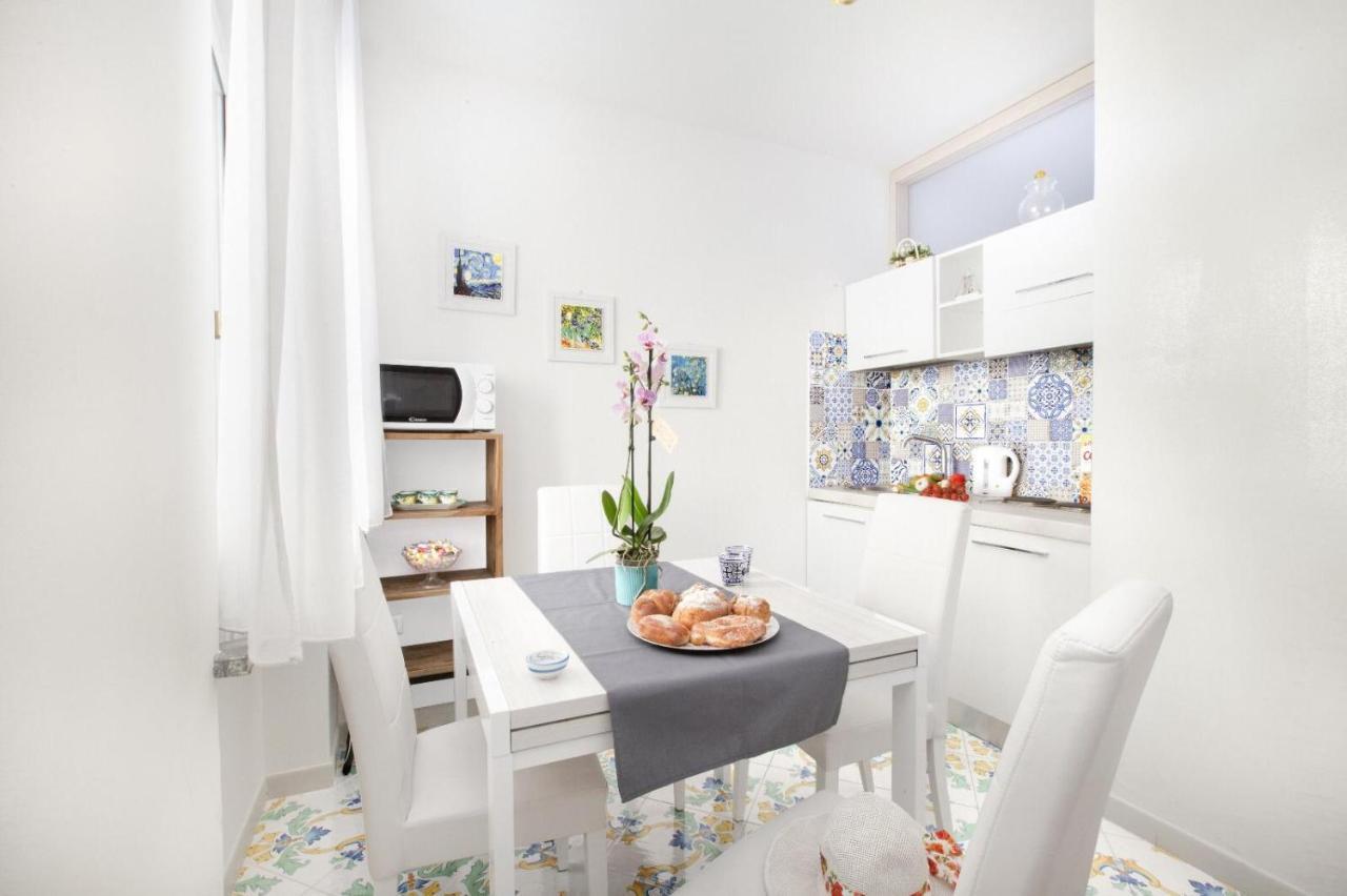 Millie Sorrento Suites ภายนอก รูปภาพ