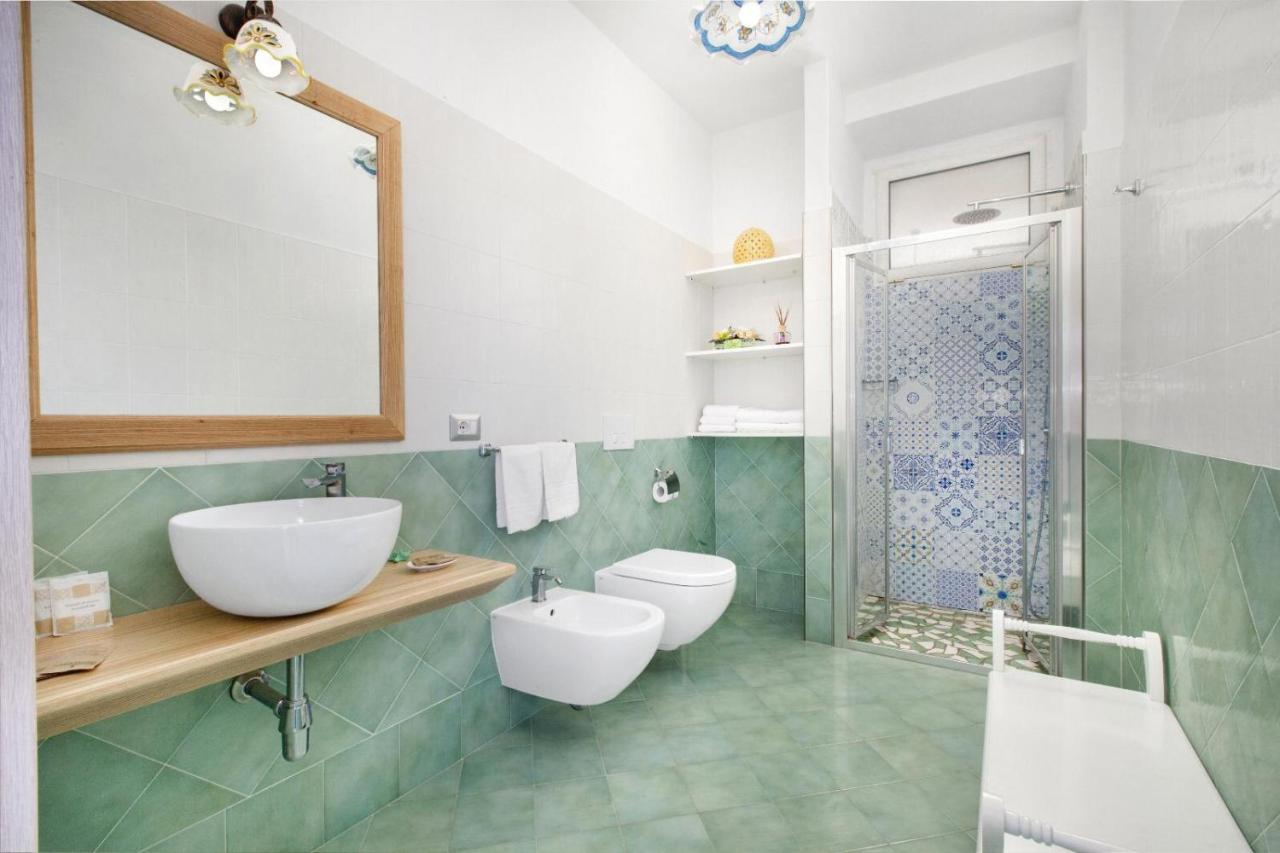 Millie Sorrento Suites ภายนอก รูปภาพ