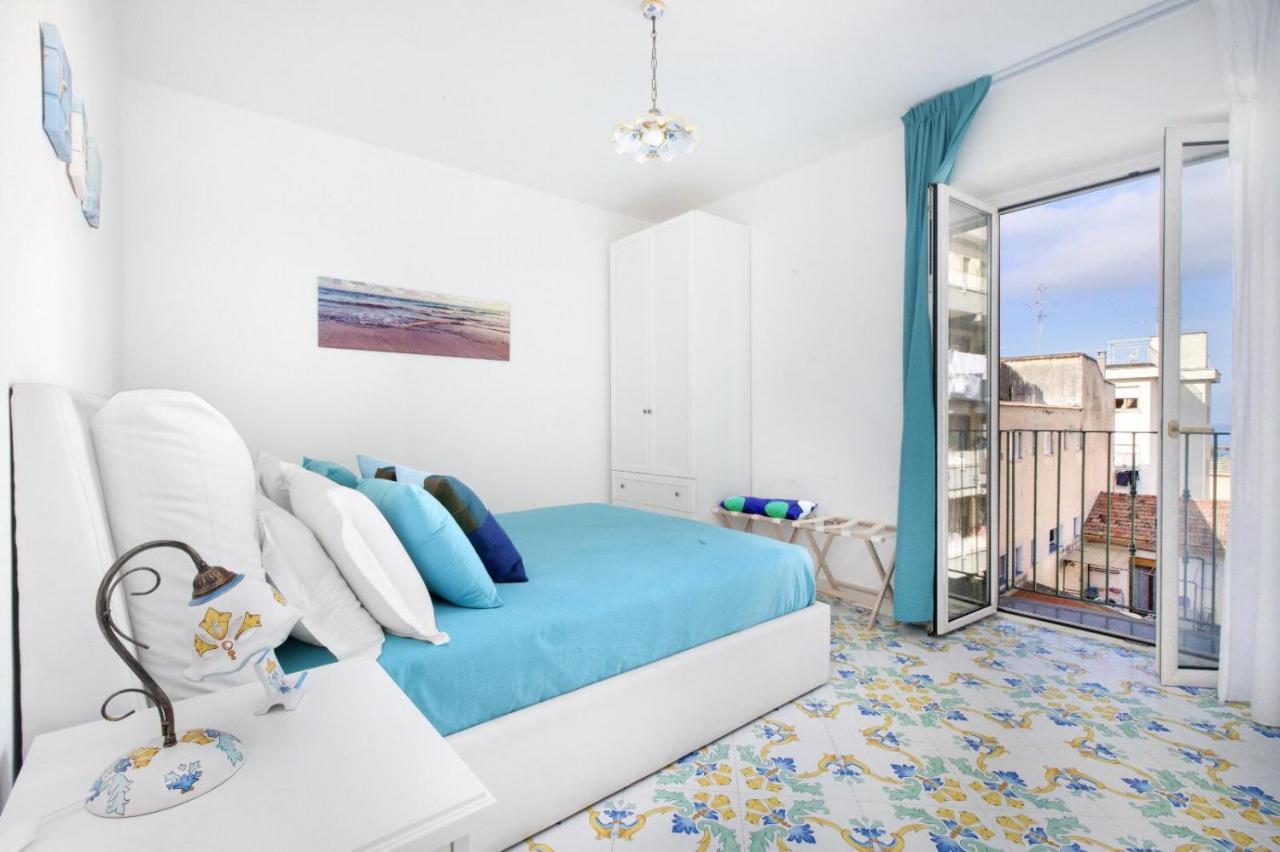 Millie Sorrento Suites ภายนอก รูปภาพ