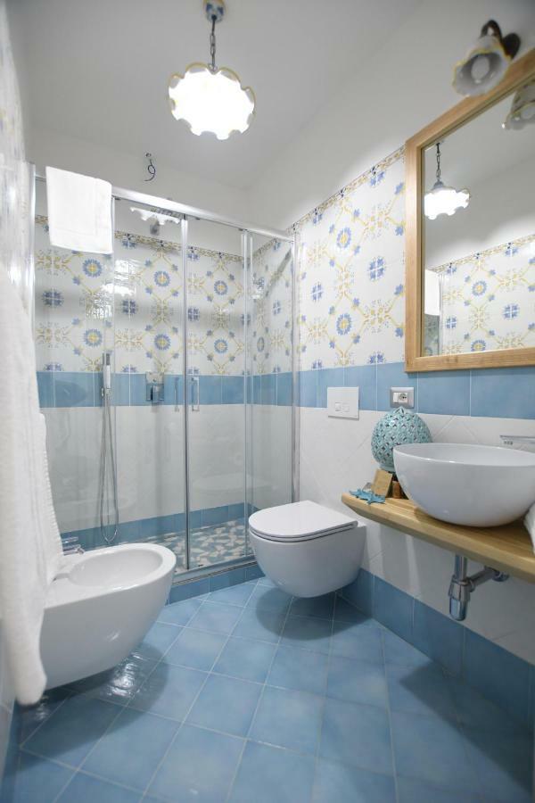 Millie Sorrento Suites ภายนอก รูปภาพ