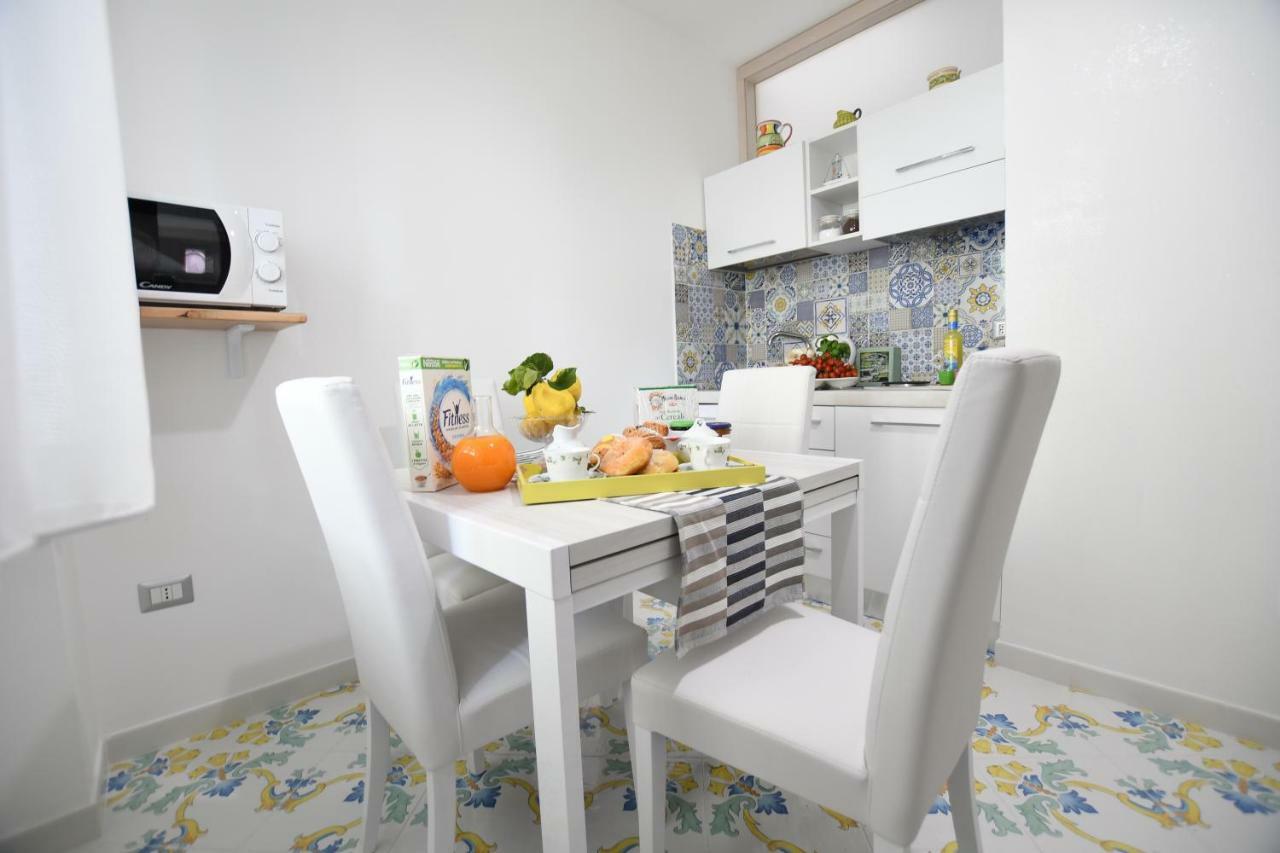 Millie Sorrento Suites ภายนอก รูปภาพ